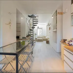 designterrazzo-a-5-min-dal-centro-lauras-house.it-lombardy.com/